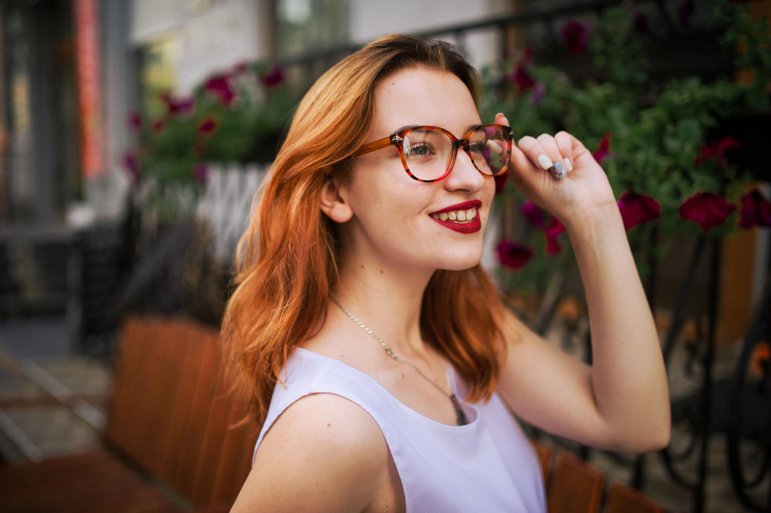 Jak wybrać oprawki do okularów korekcyjnych, które najlepiej pasują do naszego stylu?