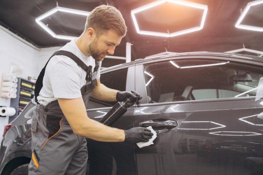 Samochód dla wielu osób jest nie tylko środkiem transportu, ale także oznaką statusu społecznego i przedmiotem osobistej dumy